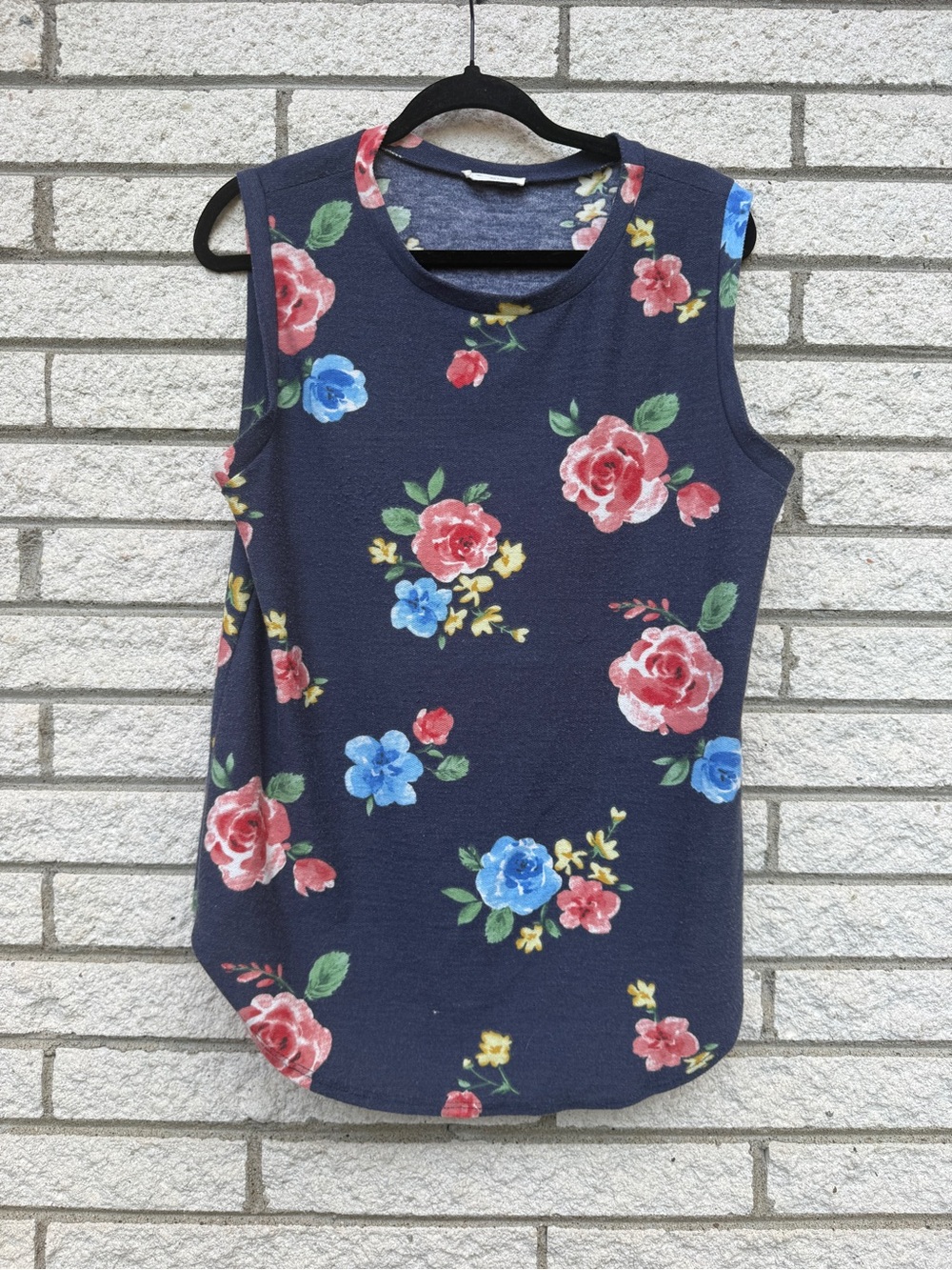 Bom bom Sleeveless Navy Floral Tank Top with Mixed Bloom Print